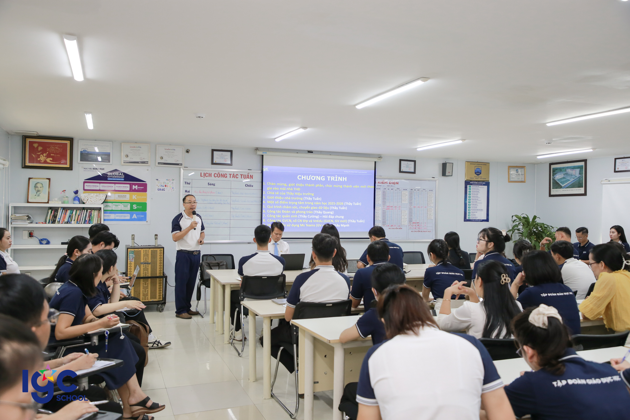 Trường TH-THCS-THPT Trịnh Hoài Đức sẵn sàng năm học mới với buổi Tập huấn giáo viên