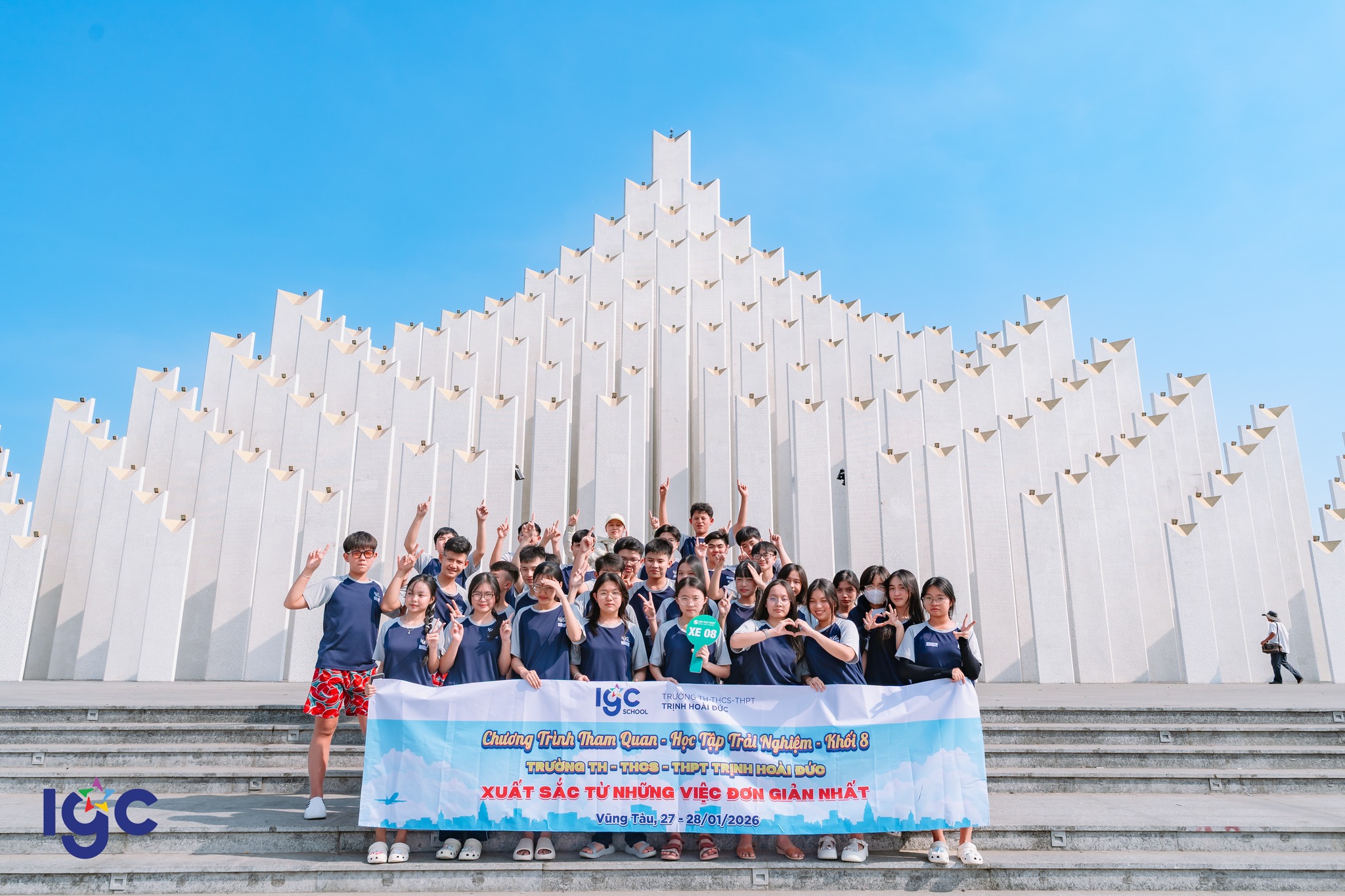 KÝ SỰ VŨNG TÀU KHỐI 8: BÀI HỌC THỰC TẾ VÀ NHỮNG KHOẢNH KHẮC "QUẨY" HẾT MÌNH