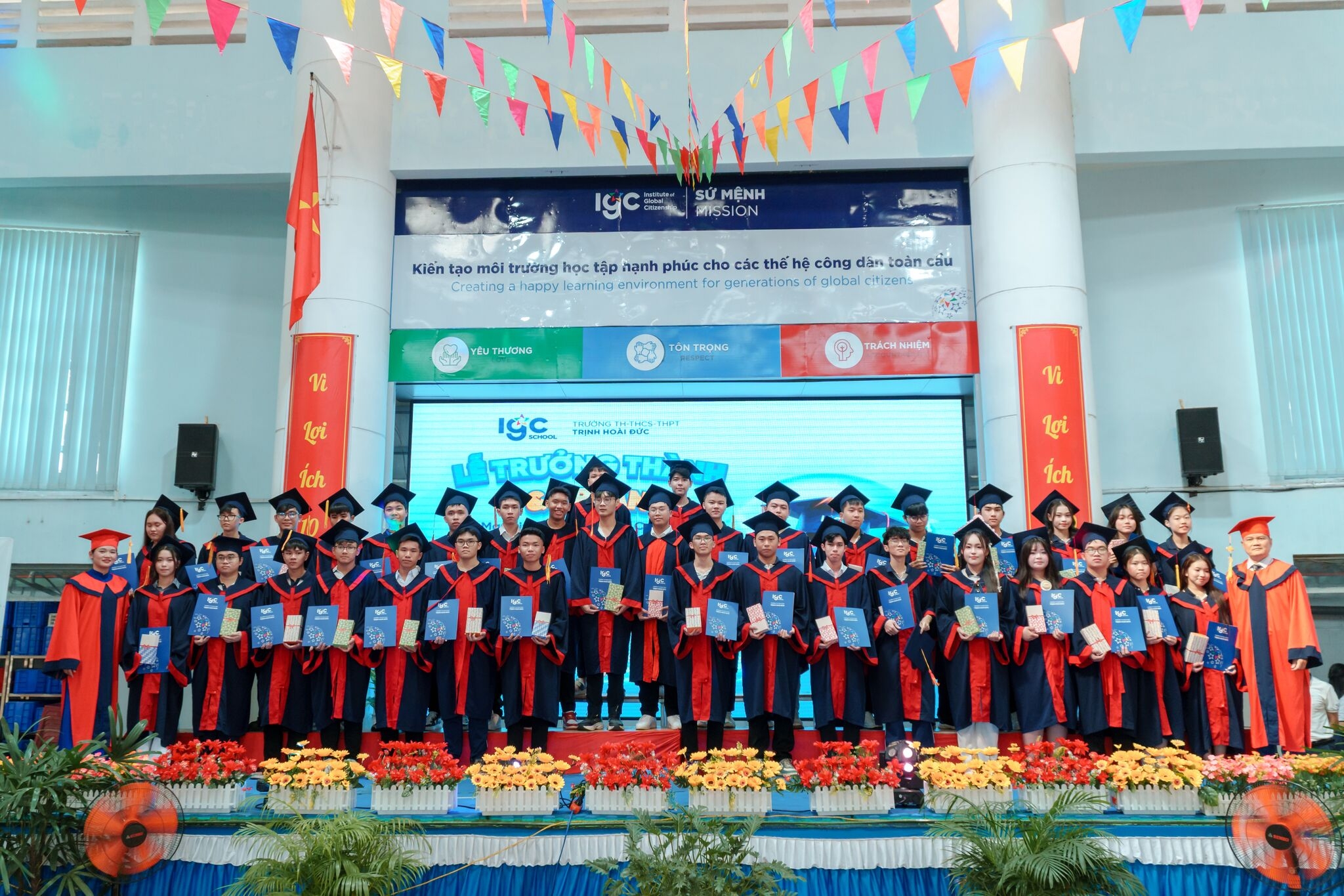 Tỉ lệ tốt nghiệp THPT luôn đạt 100%