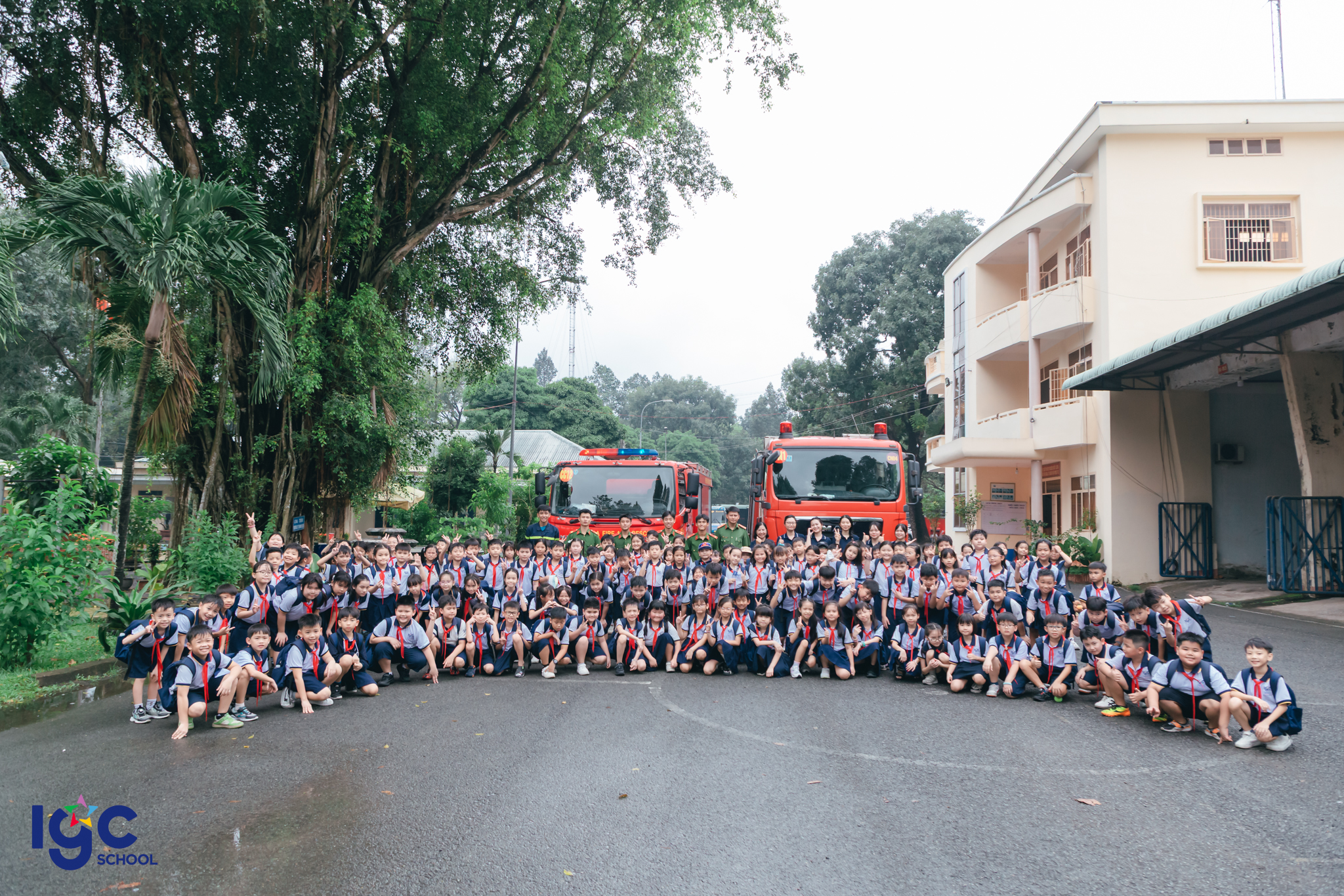 Học sinh Khối 3 trải nghiệm PCCC