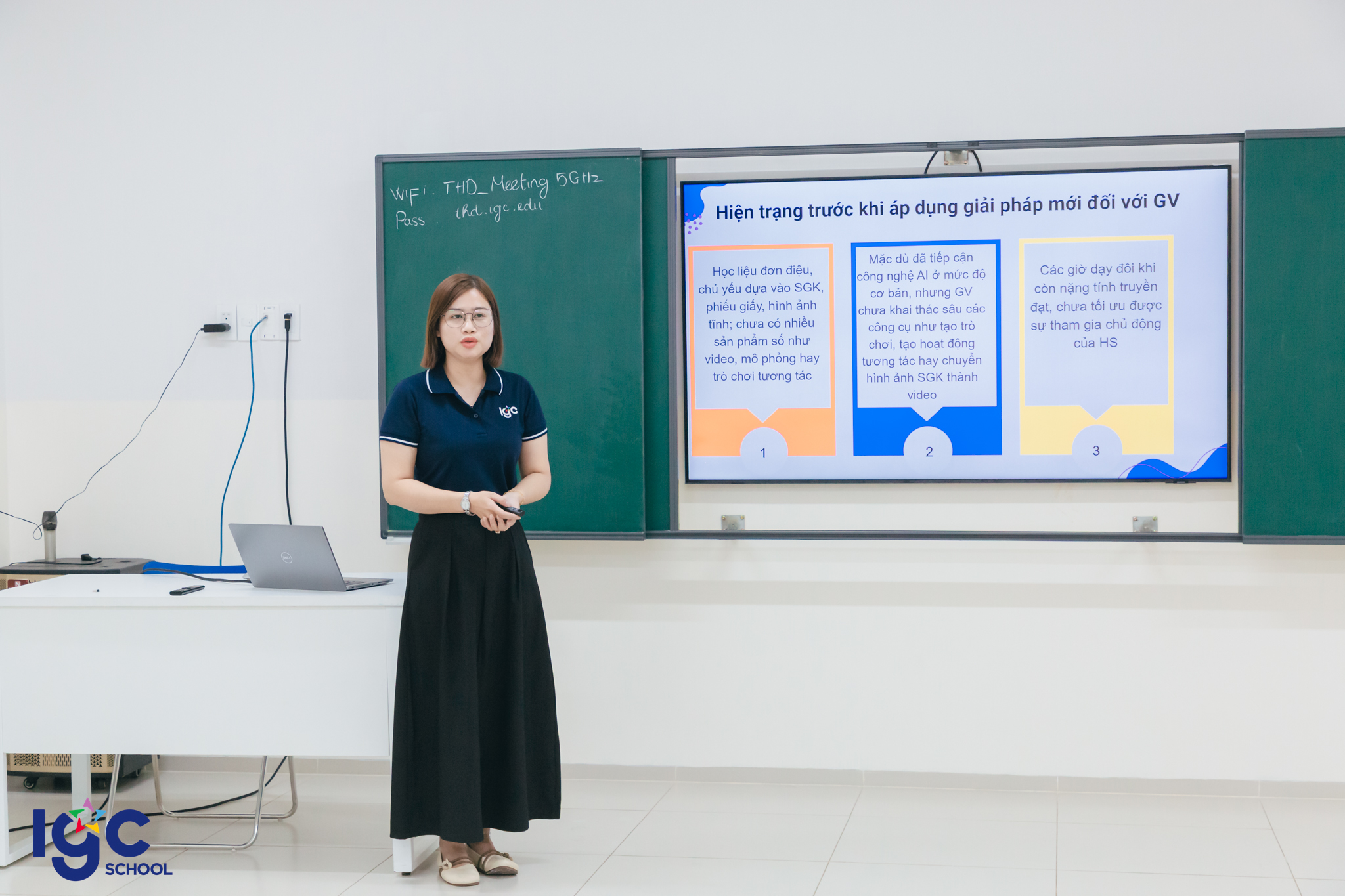 Giáo viên trình bày giải pháp