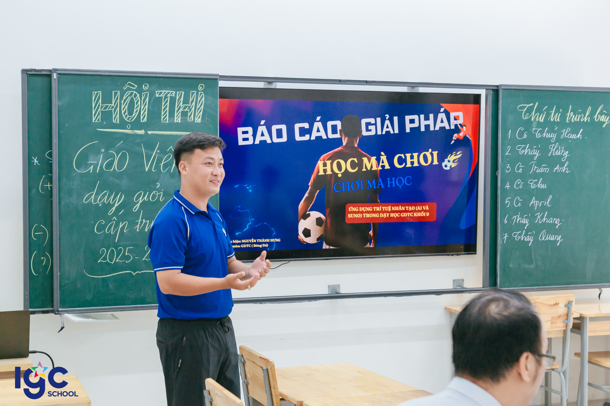Toàn cảnh buổi báo cáo
