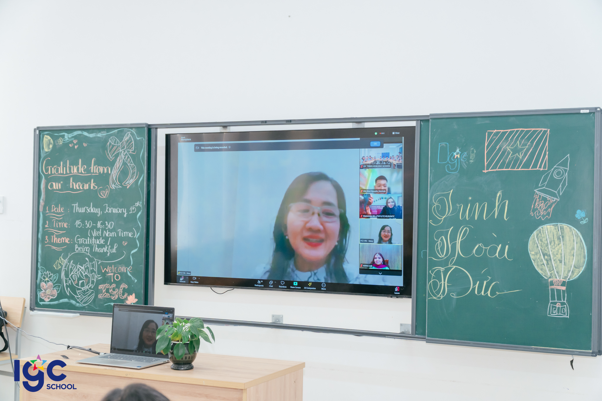 Giao lưu quốc tế 2