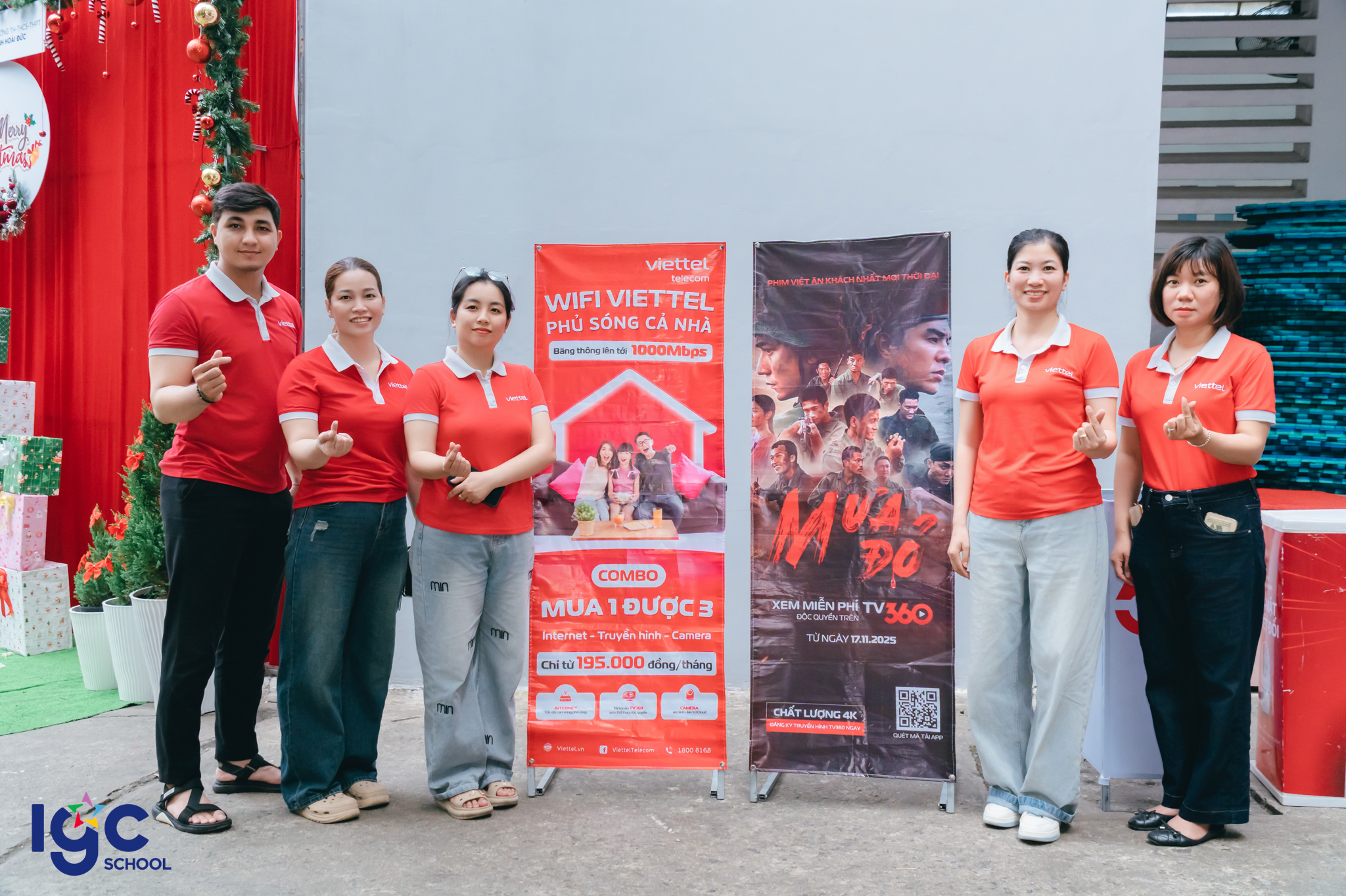 Không khí xúc động tại hội trường