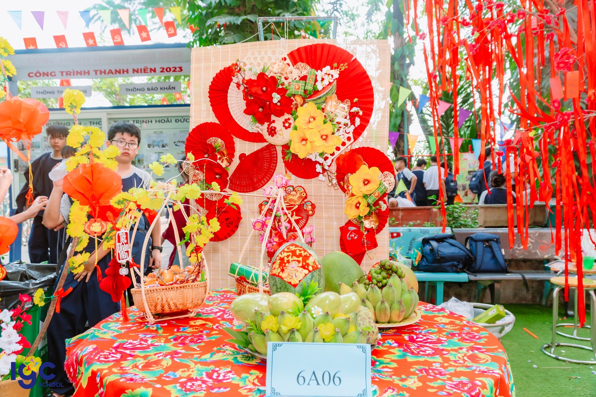 Hội xuân trung học 13