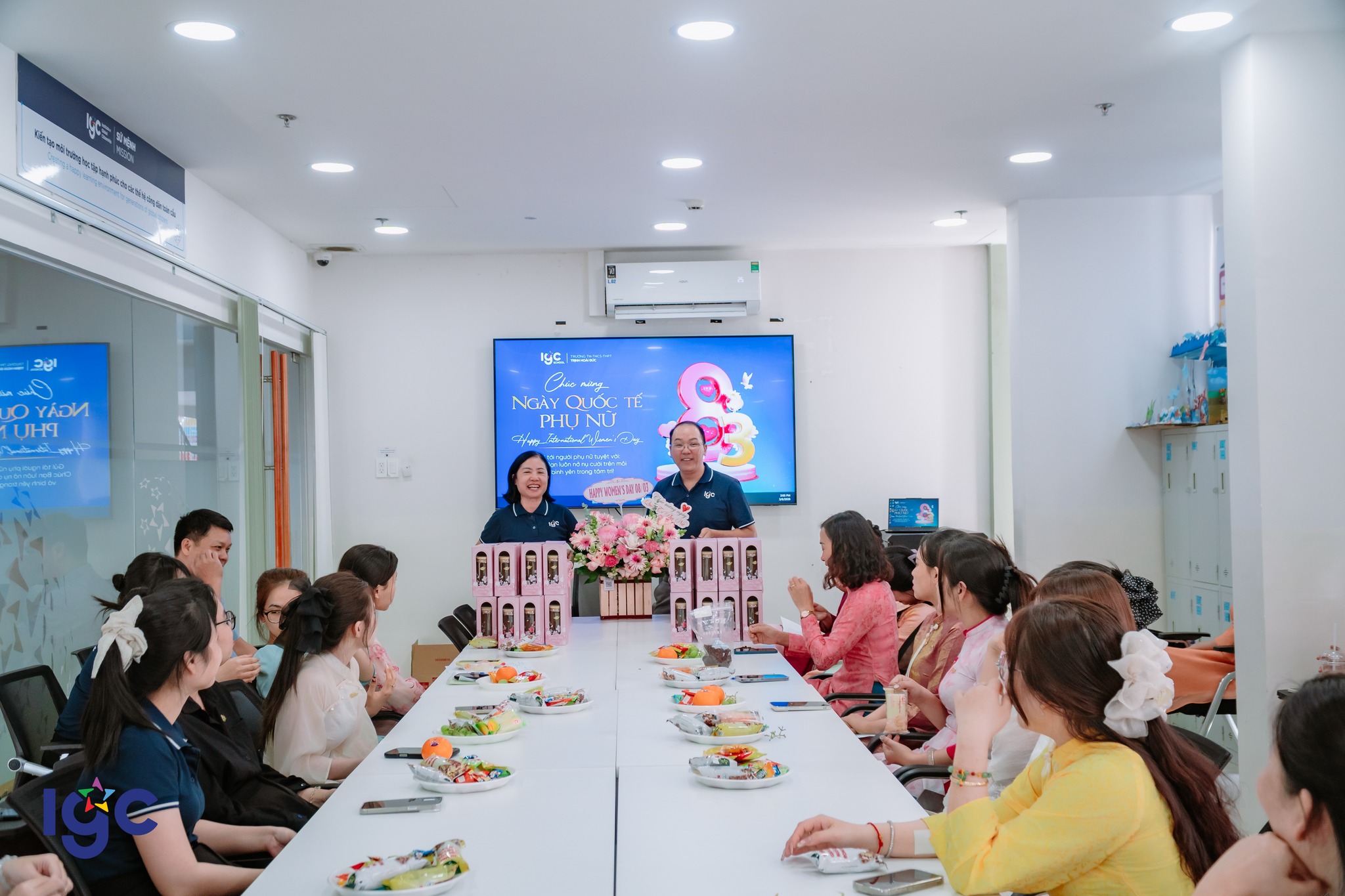 Tri ân 8/3 - Hình 1