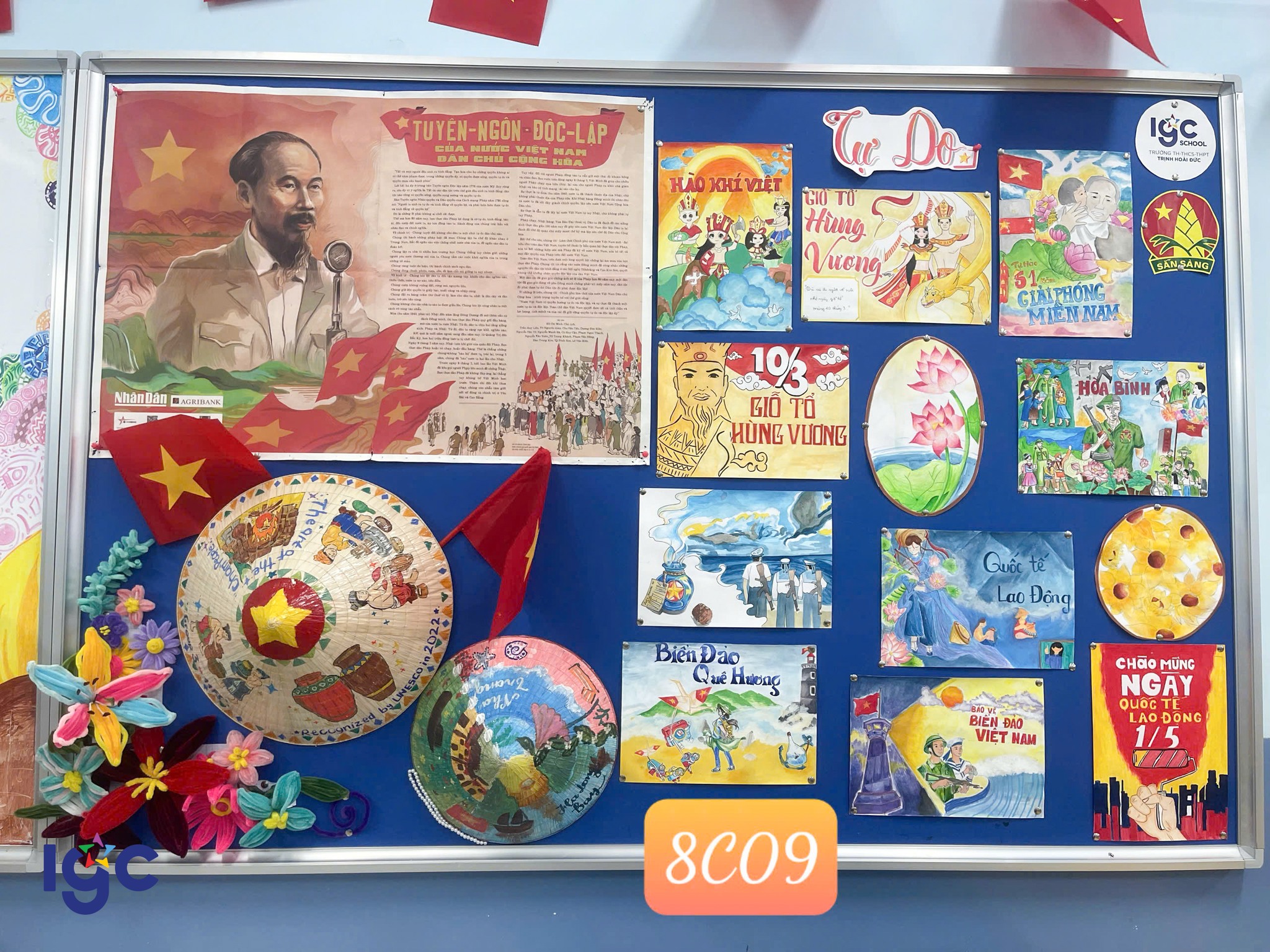 Không gian tự hào dân tộc