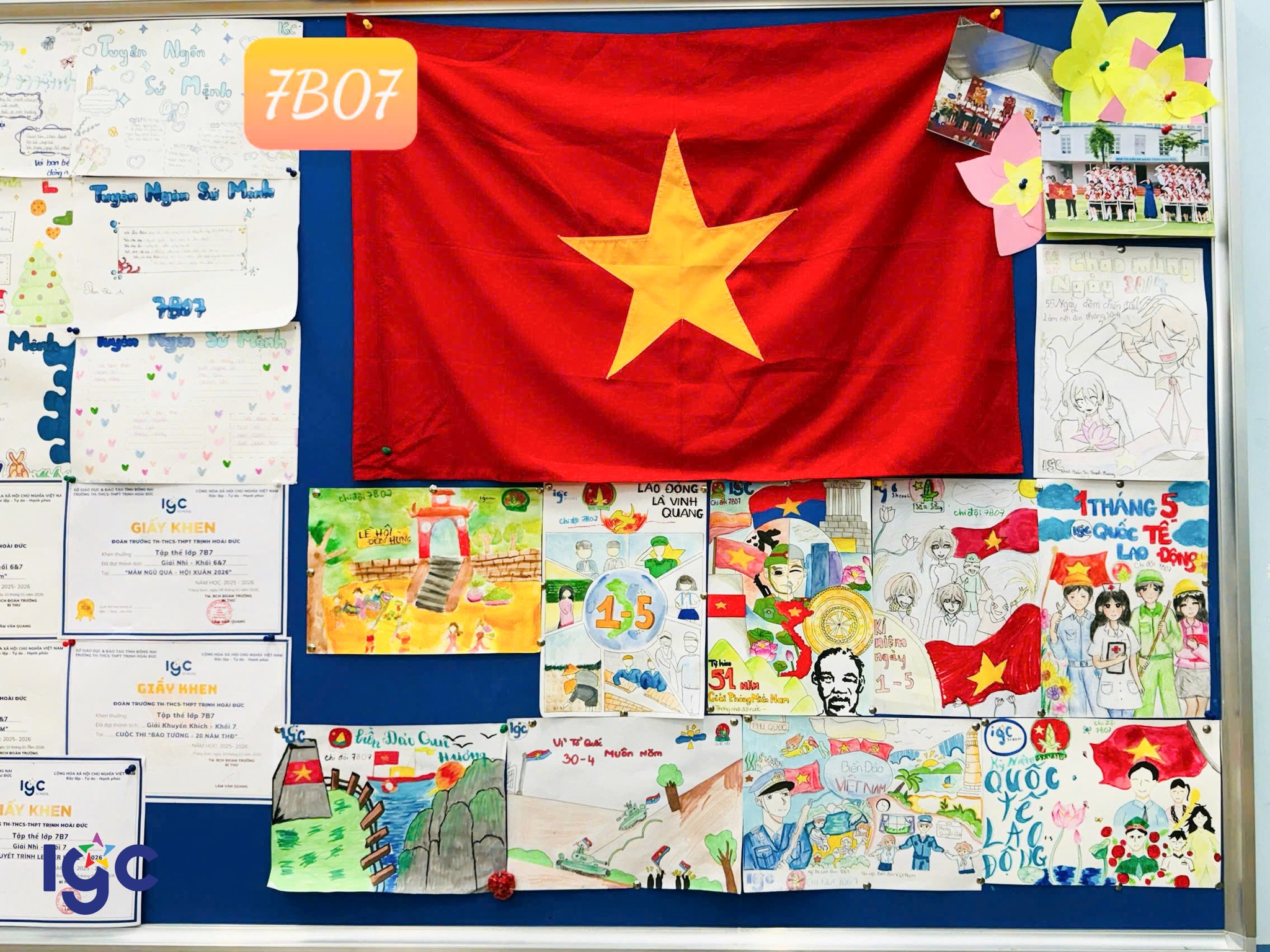 Không gian tự hào dân tộc