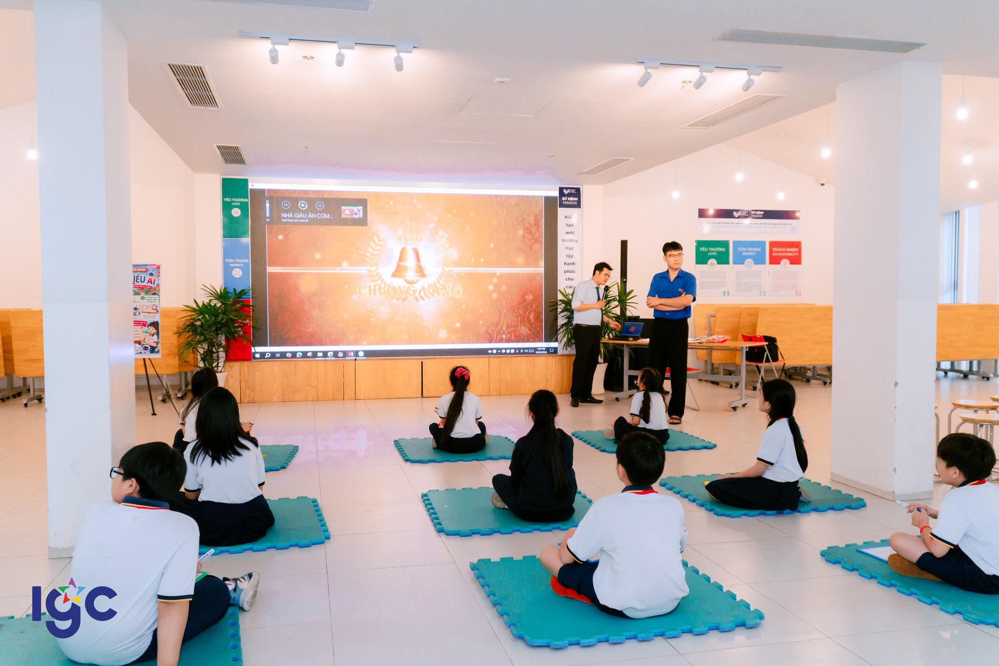 Ngày hội sách và hội hè