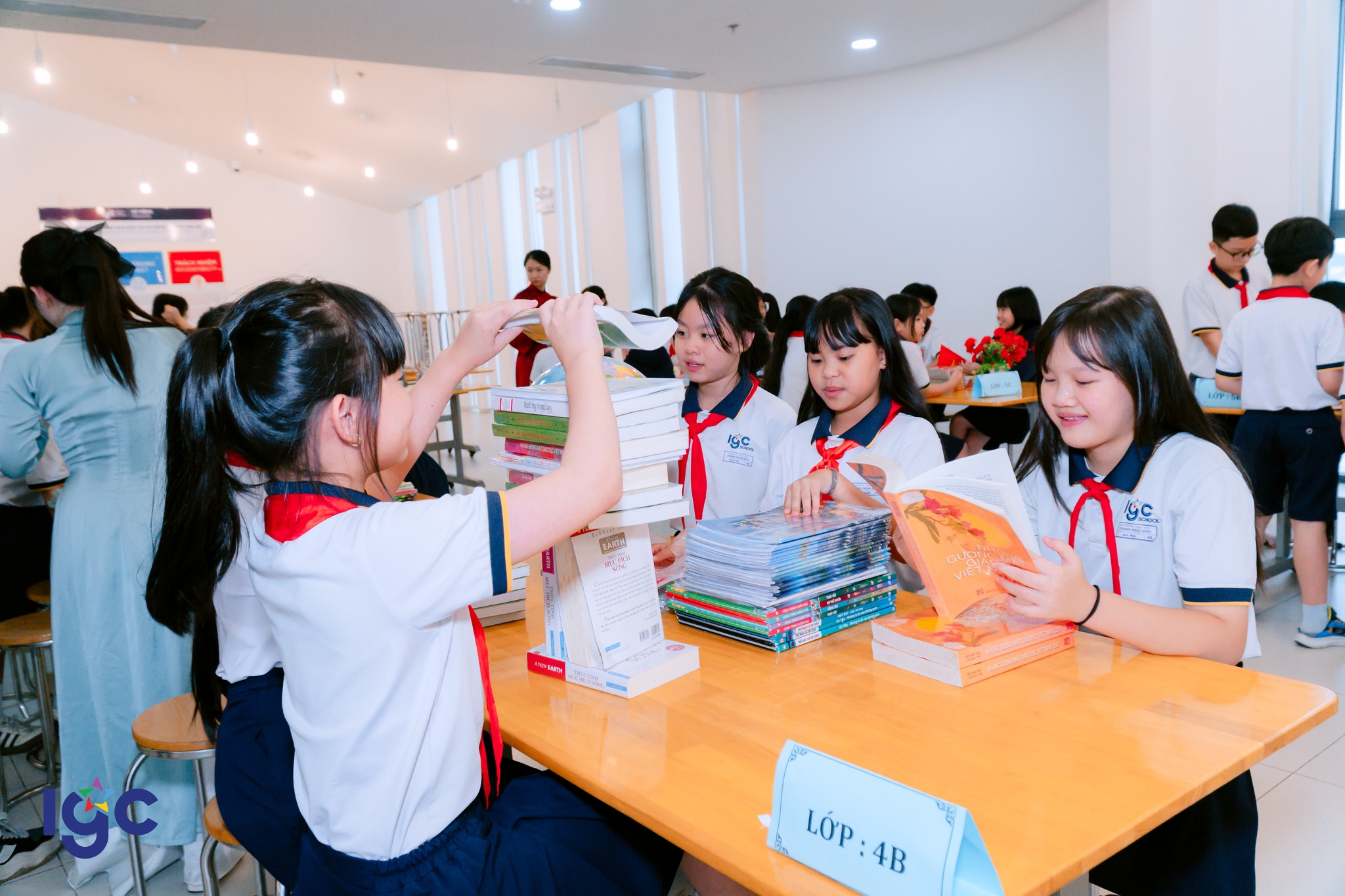 Ngày hội sách và hội hè