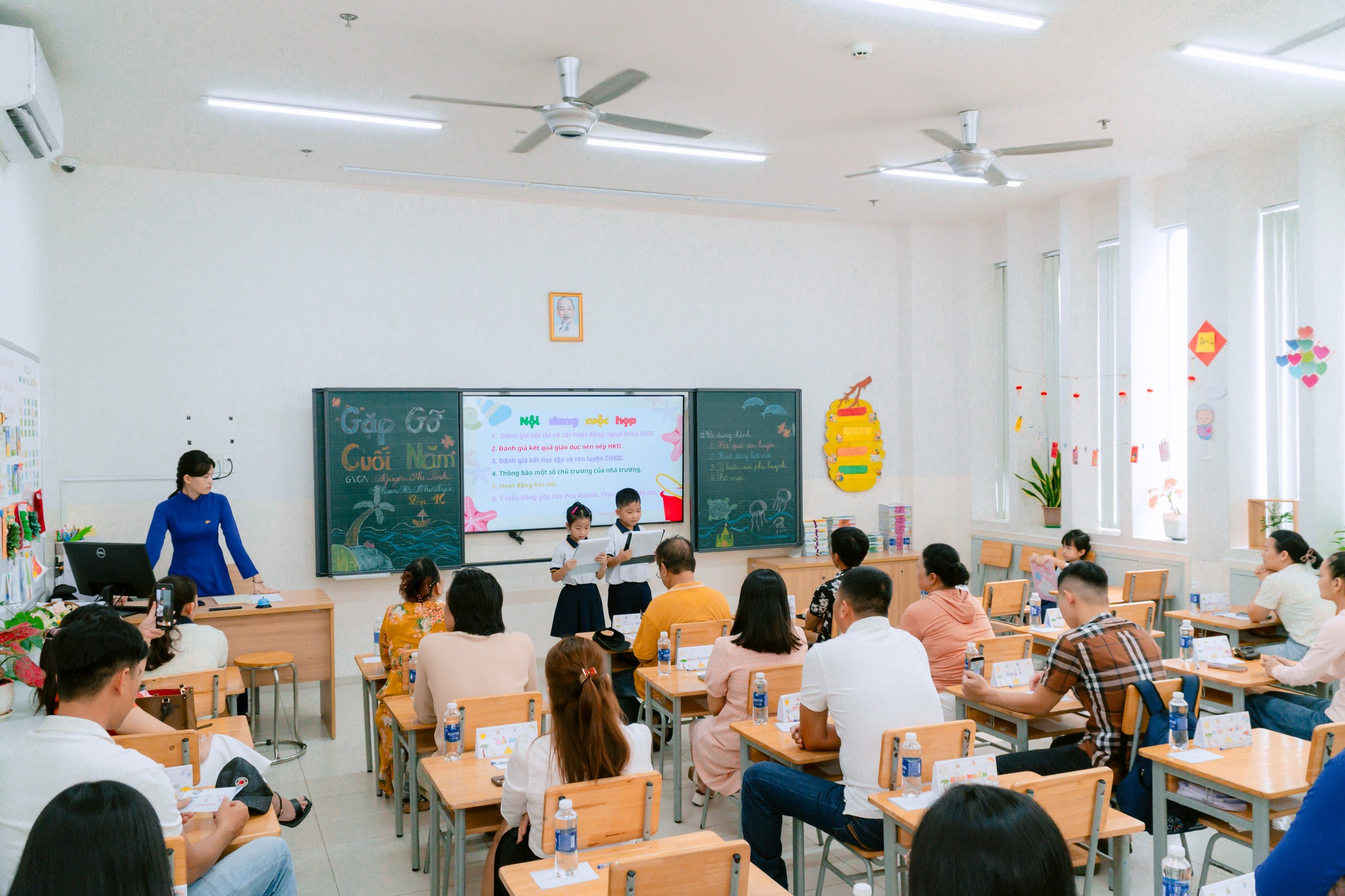 Họp phụ huynh cuối năm