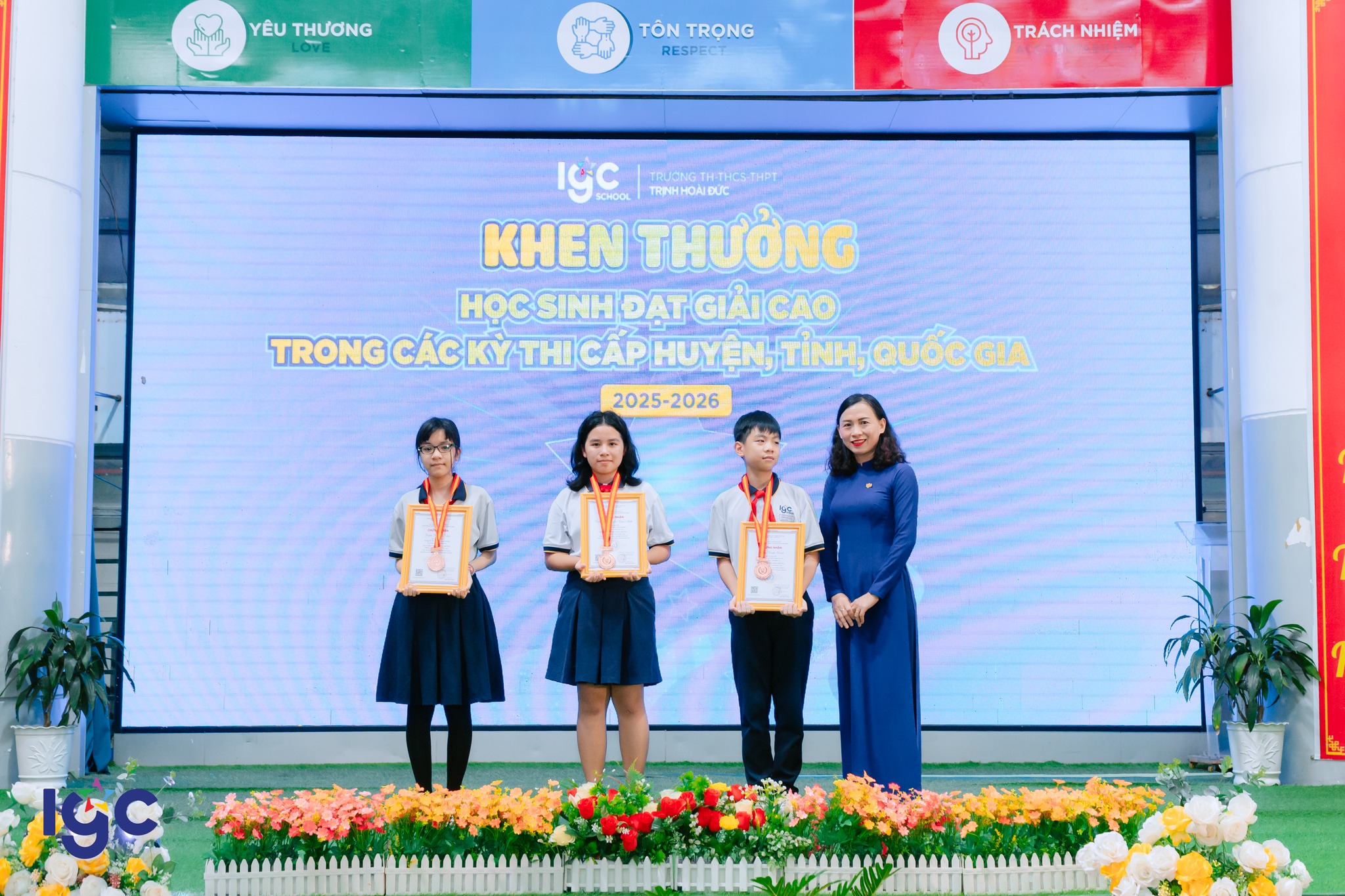 Lễ tổng kết THCS