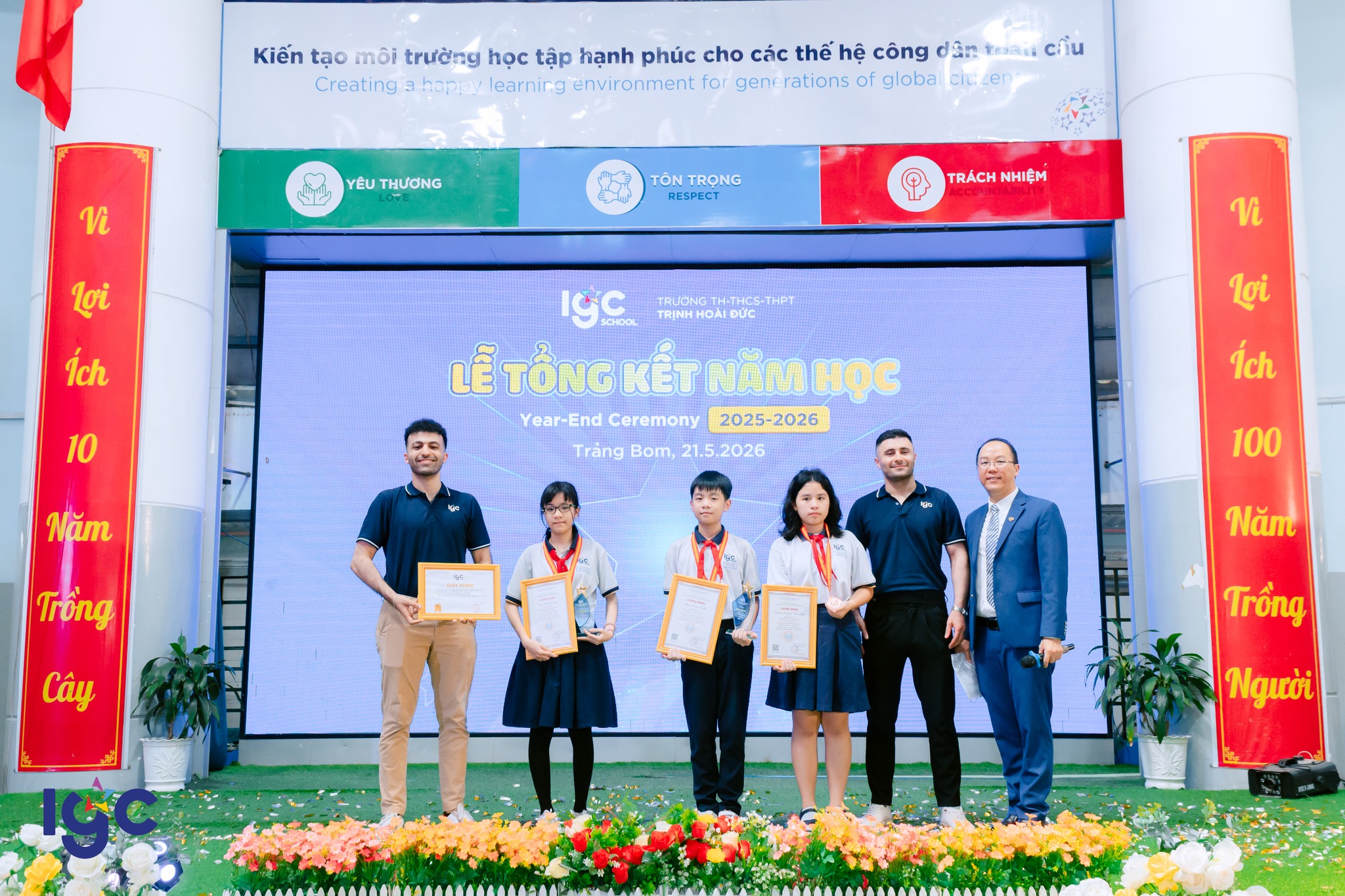 Lễ tổng kết THCS