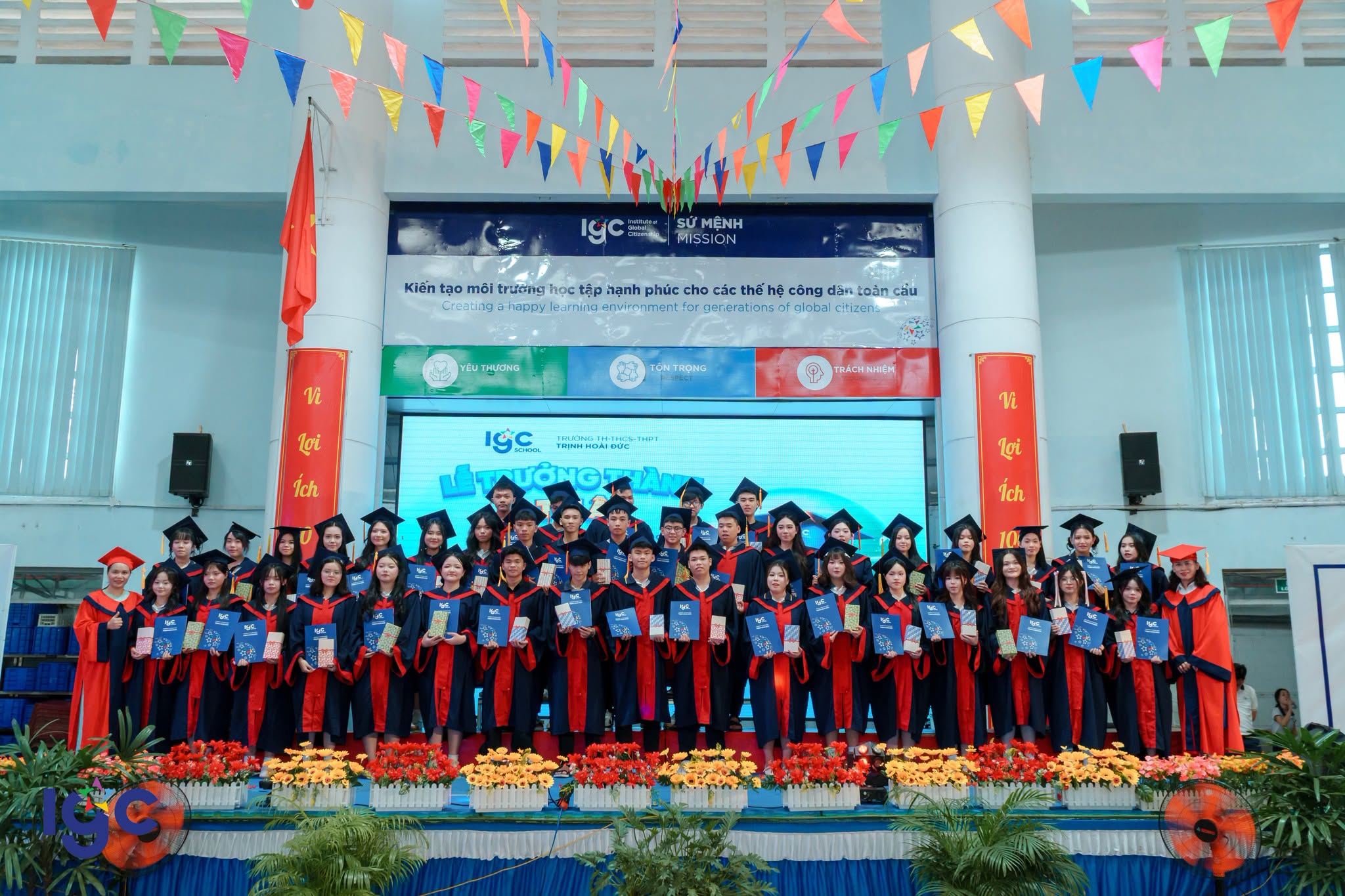Tập thể lớp 12