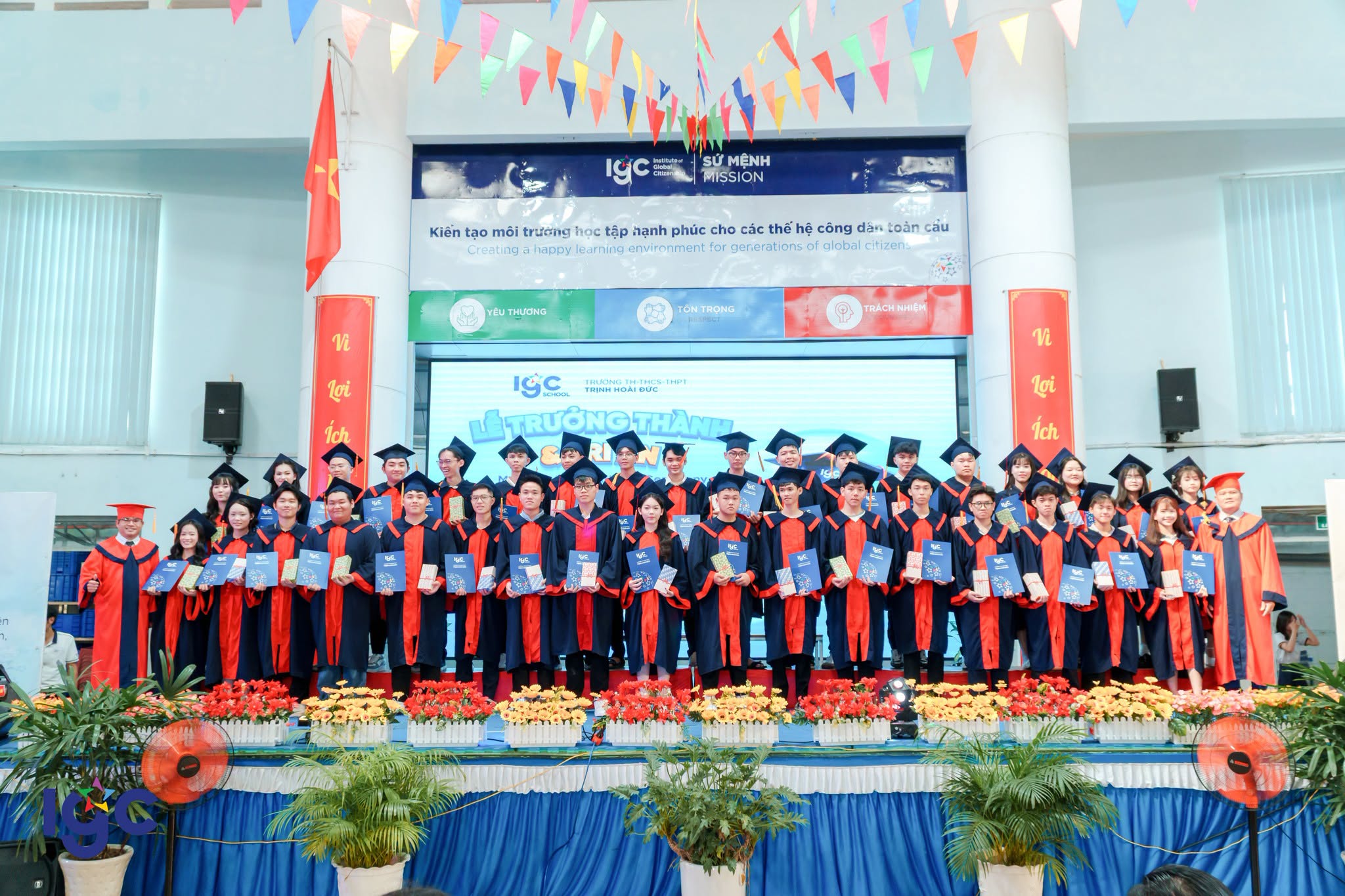 Tập thể lớp 12