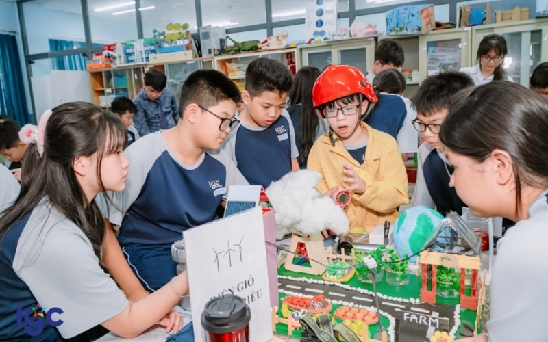 Giáo dục STEM giúp học sinh kết nối tri thức học thuật với thực tiễn đời sống sinh động. Tổng quan môi trường giáo dục STEM tại trường Trịnh Hoài Đức Trảng Bom.