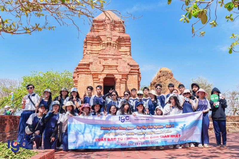 Hoạt động ngoại khóa giúp học sinh gắn kết và phát triển kỹ năng giao tiếp hiệu quả. Học sinh tham gia hoạt động ngoại khóa trường Trịnh Hoài Đức Trảng Bom rèn luyện kỹ năng làm việc nhóm.