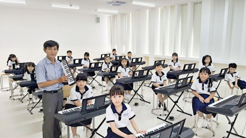 Hoạt động phát triển năng khiếu nghệ thuật cho học sinh trường Trịnh Hoài Đức.